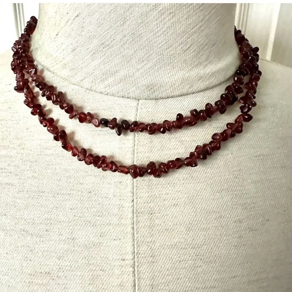Long garnet chip bead necklace